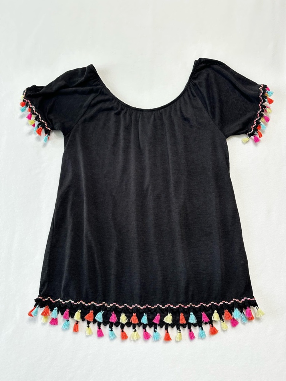 Time and Tru Boho Tassel Blouse Womens Medium Black Colorful Trim Short Sleeve